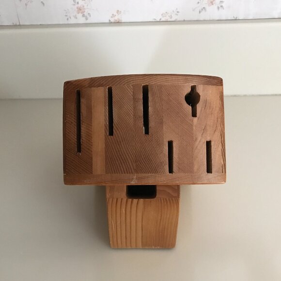 Vintage-Inspired Wooden Knife Block – Natural Finish - Picture 2 of 10